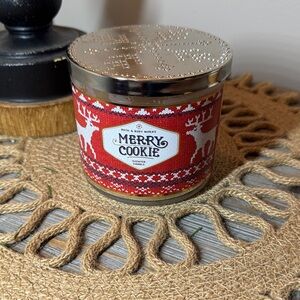 Bath & Body Works Merry Cookie 3 Wick Candle